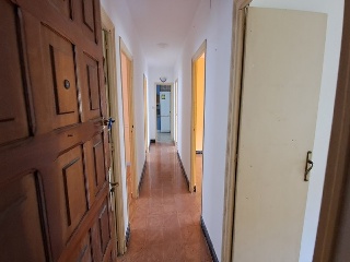 Avenida Pias 21  Escalera 1 Planta 3 Puerta A 9