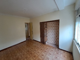 Avenida Pias 21  Escalera 1 Planta 3 Puerta A 13