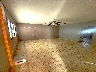 Casa adosada en C/ Ronda del Sur - Casar de Miajadas - Cáceres 5