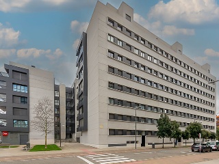 Piso en venta en Pamplona de 143  m²