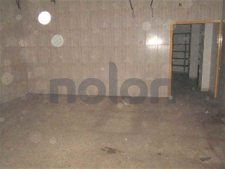 Local en venta en Terrassa de 91  m²