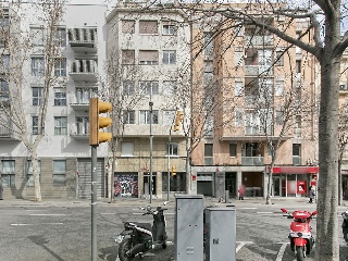 Piso en venta en Barcelona de 64  m²