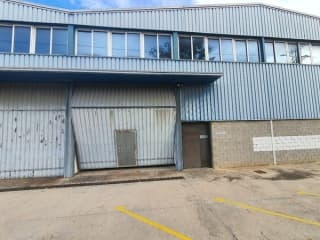 Nave industrial situada en Abrera 3