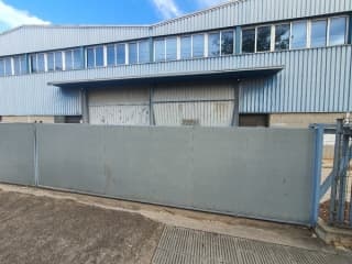 Nave industrial situada en Abrera 4