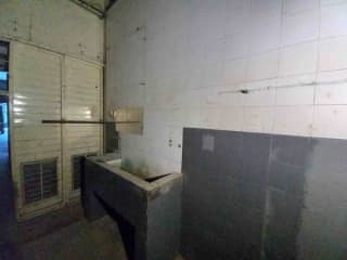 Nave industrial situada en Abrera 7