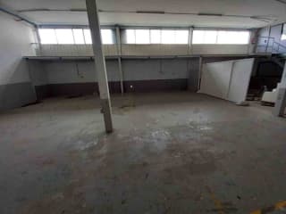 Nave industrial situada en Abrera 10