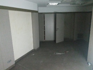 Local comercial en C/ Saavedra Fajardo, Madrid 10