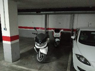00483-0001 8