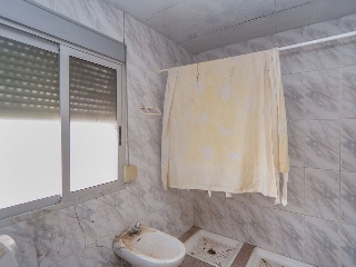 00856-0001 16