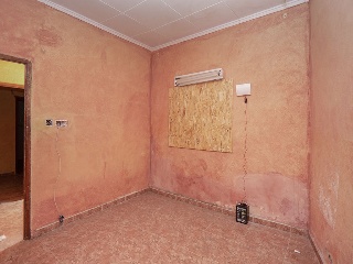 00093-0001 18