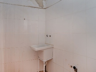 00093-0001 24