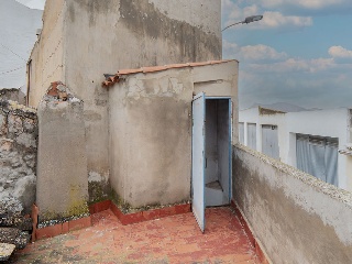 00093-0001 27