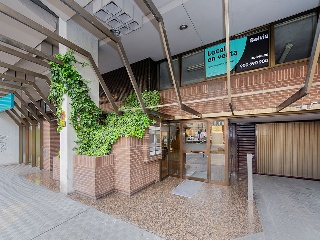 00385-0001 33