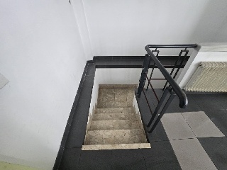 Local comercial en C/ Begoña - Gijón - Asturias 9