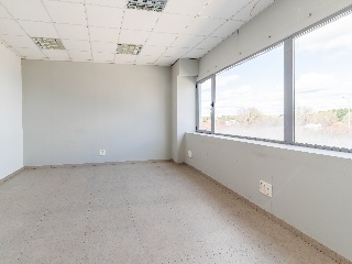 Nave industrial en C/ Poseidón, Meco (Madrid) 71