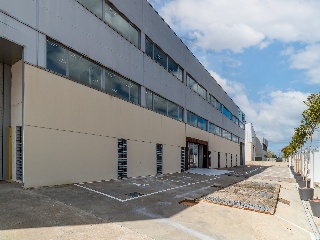Nave industrial en C/ Poseidón, Meco (Madrid) 92