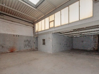 Nave industrial en C/ Saragossa - Terrassa - Barcelona 11