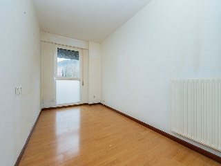 Piso y garaje en C/ Mayor, Villava/Atarrabia (Navarra) 11