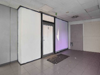 Local en Av Roma - Manlleu - Barcelona 8