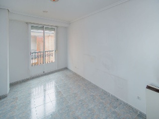 Piso con garaje y trastero en Maria de Pita - O Barco - Ourense 3