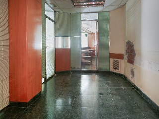Local comercial en Santa Coloma de Gramenet (Barcelona) 24