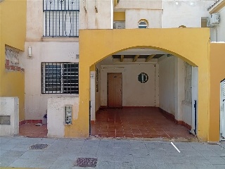 Calle La Cruz 12