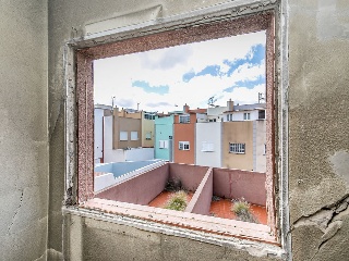 Calle Berlina 47  Escalera 1  Puerta 2 15