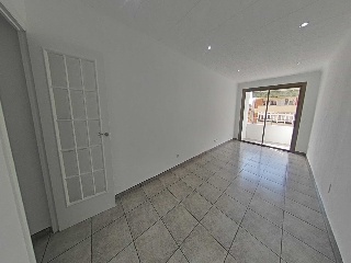 Piso en venta en Santa Coloma De Gramenet de 81  m²