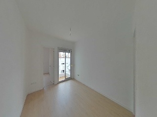 Piso en C/ Toledo - El Hospitalet de Llobregat - Barcelona 2