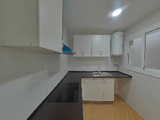 Piso en C/ Rafael Campalans, El Hospitalet de Llobregat (Barcelona) 26