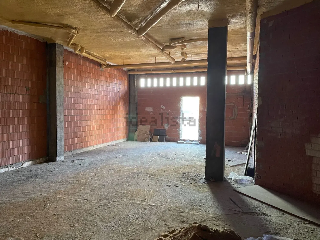 Local comercial en C/ Nalón - Villaquilambre - León 4