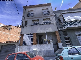 Piso en venta en Rubí de 66  m²