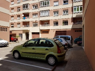 Garaje en venta en León de 928  m²