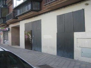 Local comercial en Av Valladolid 6