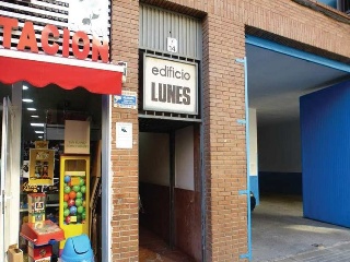 Local en venta en Madrid de 96  m²