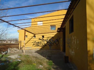 Edificio en Partida camino del río 3
