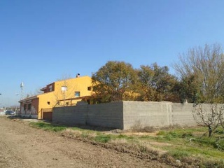 Edificio en Partida camino del río 4