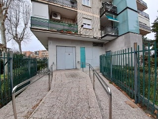 Local comercial en C/ Zaida, Madrid 2