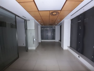 Local comercial en C/ Zaida, Madrid 12