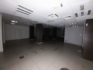 Local comercial en C/ Zaida, Madrid 13