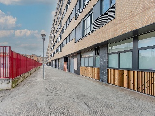 Local en venta en Pamplona de 90  m²