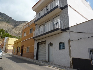 Unifamiliar en venta en Tavernes De La Valldigna de 154  m²