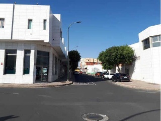 Local en venta en Santa Lucía De Tirajana de 67  m²