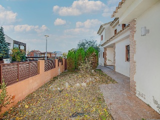 Chalet pareado en C/ Mossen Cinto Verdaguer 37