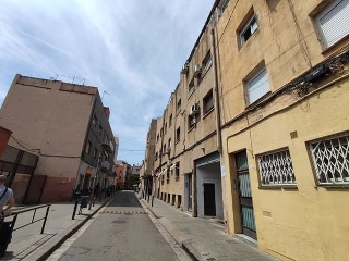 Local en venta en Badalona de 63  m²