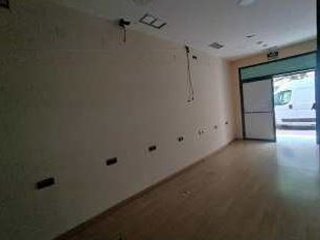 Local comercial en C/ Granada - Almería - 9