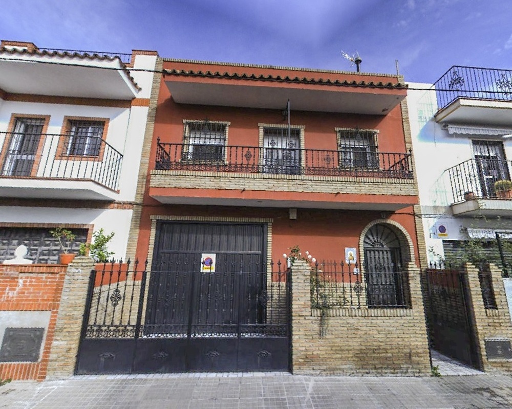 Local en C/ Dilar, Sevilla 