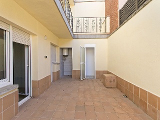 Edificio en C/ Ramon i Cajal,  Sant Fruitós de Bages, Barcelona 18