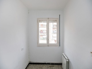 Piso en C/ Montseny, Girona 11