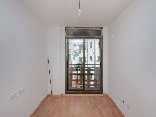 Pisos, dúplex y garajes en C/ Rafael de Casanovas, Badalona (Barcelona) 10